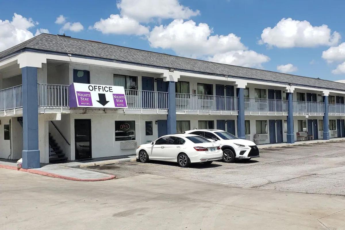 Nights Stay Hotel Тълса Екстериор снимка